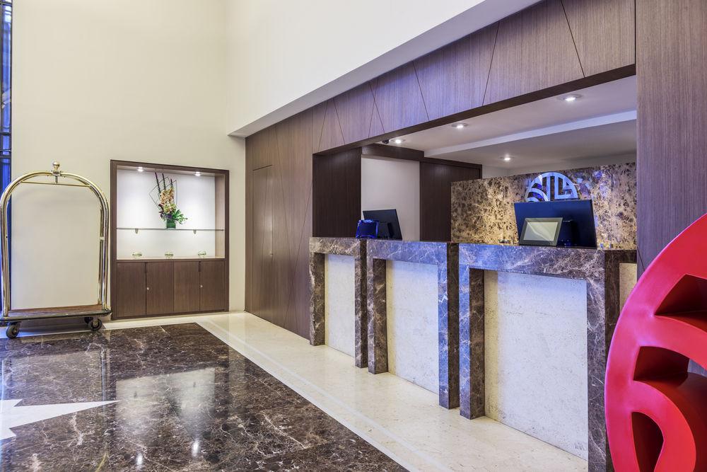Hotel Nh Collection Bogota Andino Royal Zewnętrze zdjęcie The lobby of the hotel