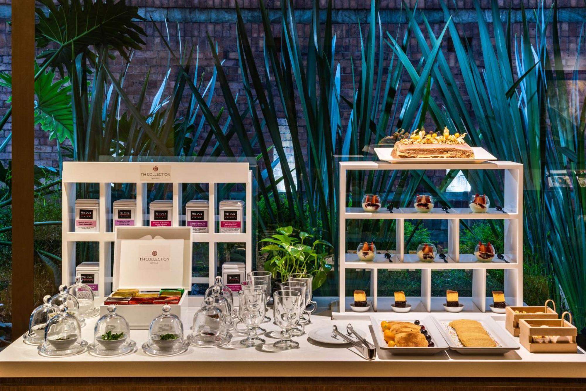 Hotel Nh Collection Bogota Andino Royal Zewnętrze zdjęcie A buffet at a hotel